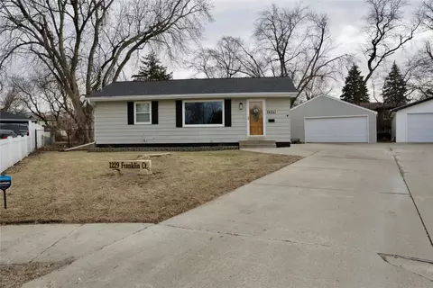 1229 SW Franklin Ct, Ankeny, IA 50023
