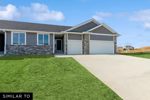 5714 NE Creek Ridge Dr, Ankeny, IA 50021