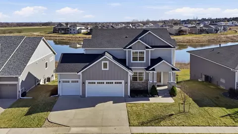 9440 Rushbrook Dr, Johnston, IA 50131