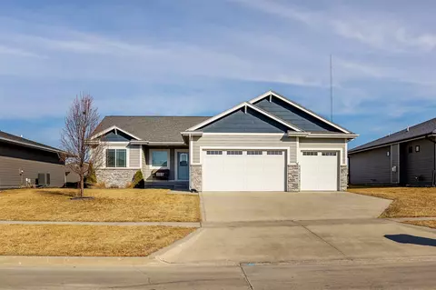 301 31st St SE, Altoona, IA 50009
