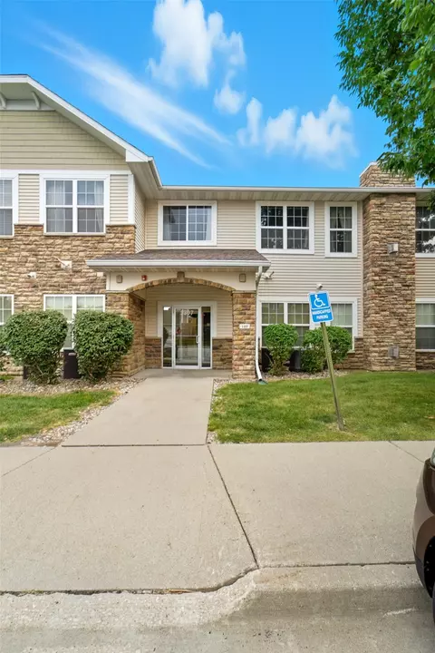 1307 SE University Ave #205, Waukee, IA 50263
