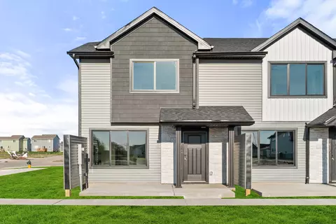 612 NE Winding Trail Ln, Ankeny, IA 50021