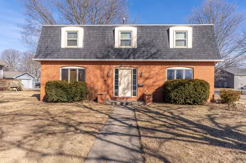 203 W Green St, Winterset, IA 50273
