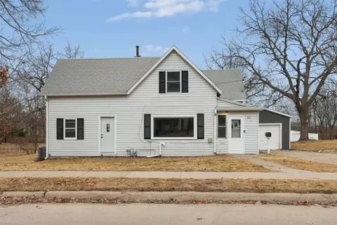 801 E Marion St, Knoxville, IA 50138
