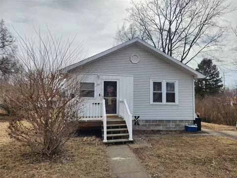 918 W Washington St, Knoxville, IA 50138
