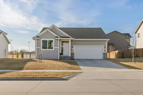 2640 SE Bluestem Dr, Waukee, IA 50263
