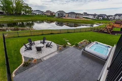 3665 NW 177th Ct, Clive, IA 50325