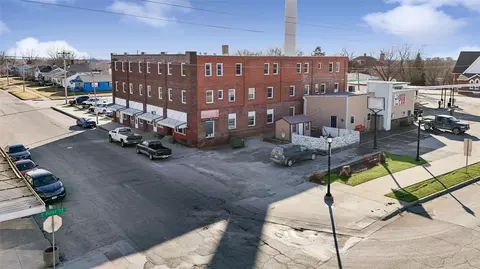 102 S Main St, Leon, IA 50144