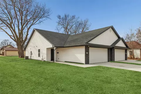 501 W Broadway St, Colfax, IA 50054