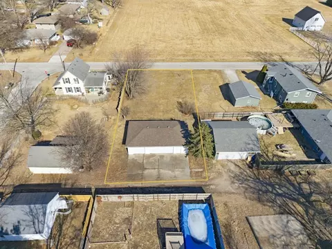 tbd E 8th St, Prairie City, IA 50228