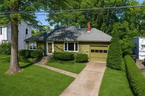 167 W Alta Vis, Ottumwa, IA 52501