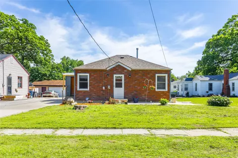 3122 Madison Ave, Des Moines, IA 50310