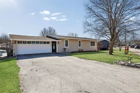 101 Vista Dr, Montezuma, IA 50171