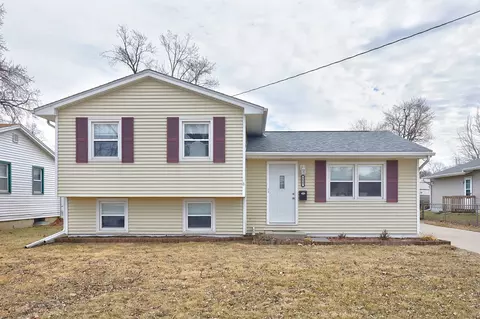 2607 E 38th St, Des Moines, IA 50317