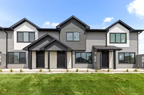 594 NE Hart Ln, Ankeny, IA 50021
