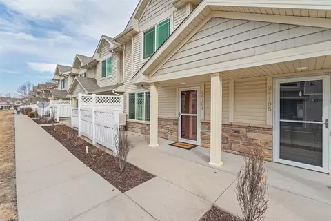 8601 Westown Pkwy #24104, West Des Moines, IA 50266