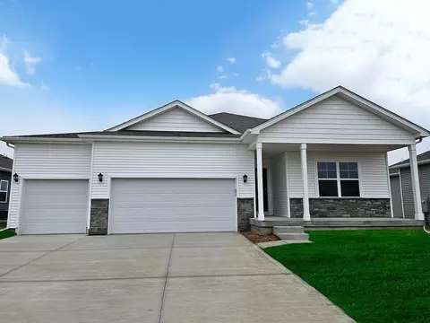 209 40th St SW, Altoona, IA 50009