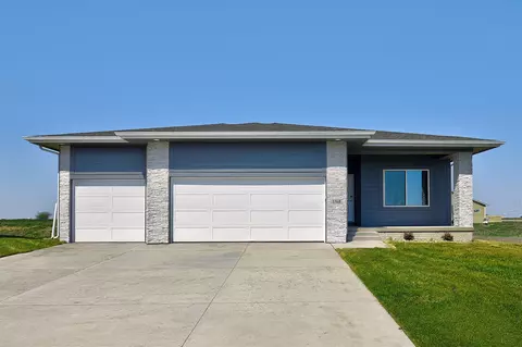 1768 SW Sienna Ct, Grimes, IA 50111