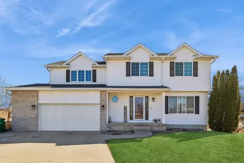 975 NE Harvey Cir, Grimes, IA 50111