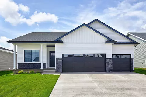 1540 Werthman Dr, Waukee, IA 50263