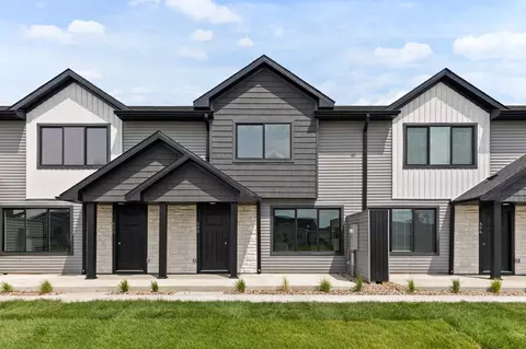 598 NE Hart Ln, Ankeny, IA 50021