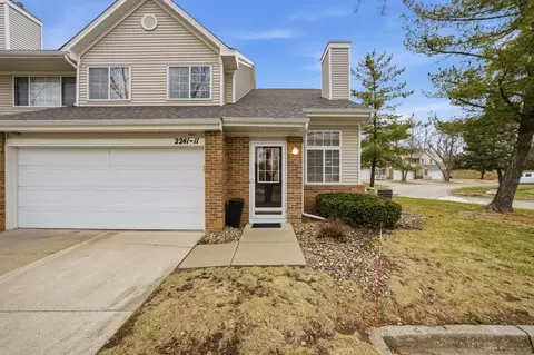 2241 Grand Ave #11, West Des Moines, IA 50265