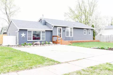 617 Roosevelt St, Polk City, IA 50226