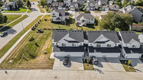 5920 NW 91st Ct, Johnston, IA 50131