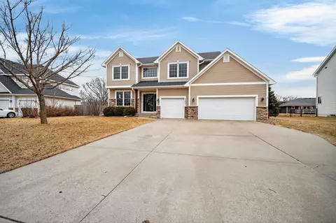 2601 NW Parkridge Dr, Ankeny, IA 50023