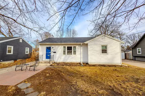 2401 48th Pl, Des Moines, IA 50310