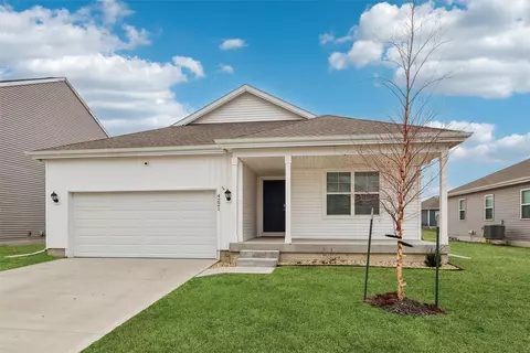 4221 NE 16th St, Ankeny, IA 50021