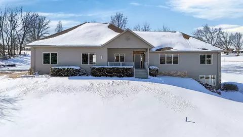 5140 Panorama Dr, Panora, IA 50216