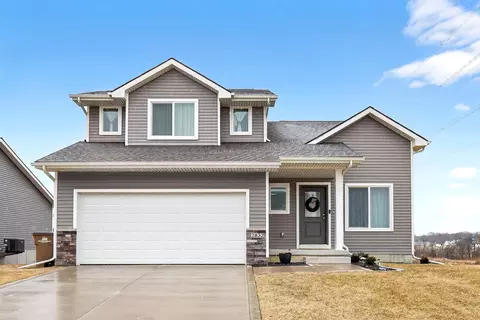 2832 21st St SW, Altoona, IA 50009