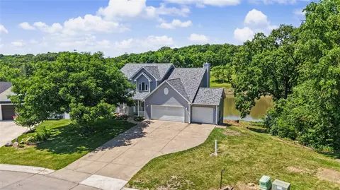 973 202nd Ave, Pella, IA 50219