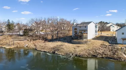 973 202nd Ave, Pella, IA 50219