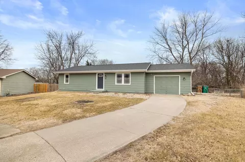 201 NE 6th Ct, Grimes, IA 50111