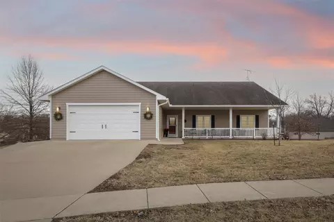 1511 W Franklin Ave, Indianola, IA 50125