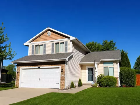 6128 NW 50th St, Johnston, IA 50131