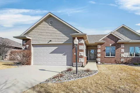 5595 NW 3rd Ct, Des Moines, IA 50313