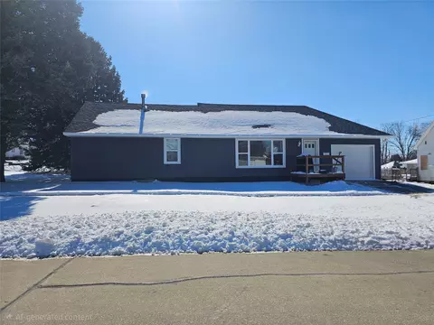 404 North St, Guthrie Center, IA 50115