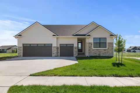 837 SW Boulder Dr, Grimes, IA 50111