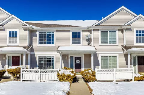 1400 S 52nd St #27, West Des Moines, IA 50265