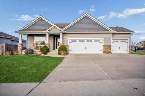5020 NE Ledgestone Ct, Ankeny, IA 50021