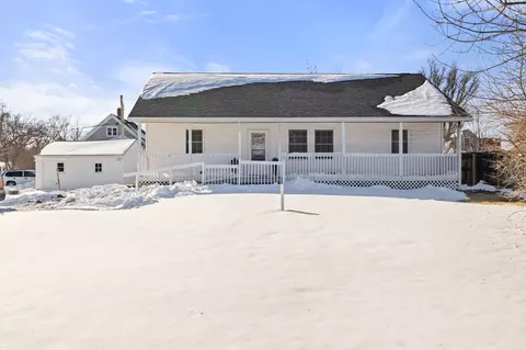 105 River St, Cambridge, IA 50046
