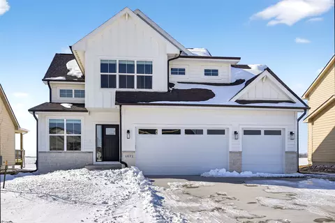 4672 180th St, Urbandale, IA 50323
