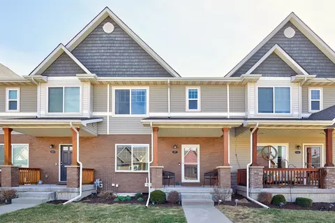137 63rd St, West Des Moines, IA 50266