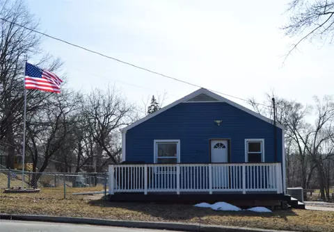 2926 1st St, Des Moines, IA 50313