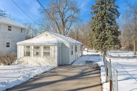 311 Hatch St, Newton, IA 50208