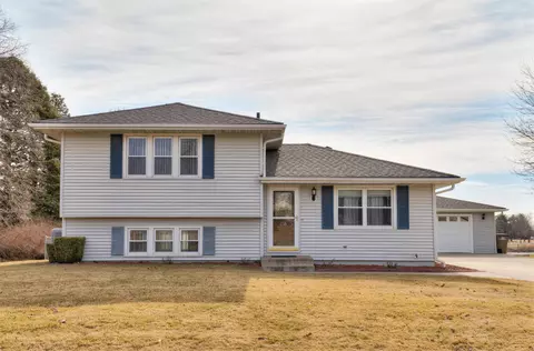 315 10th Ave NW, Altoona, IA 50009