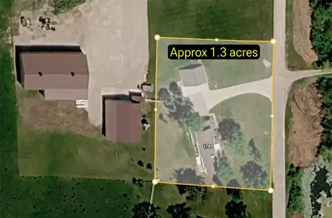 0001 East St, Corning, IA 50841